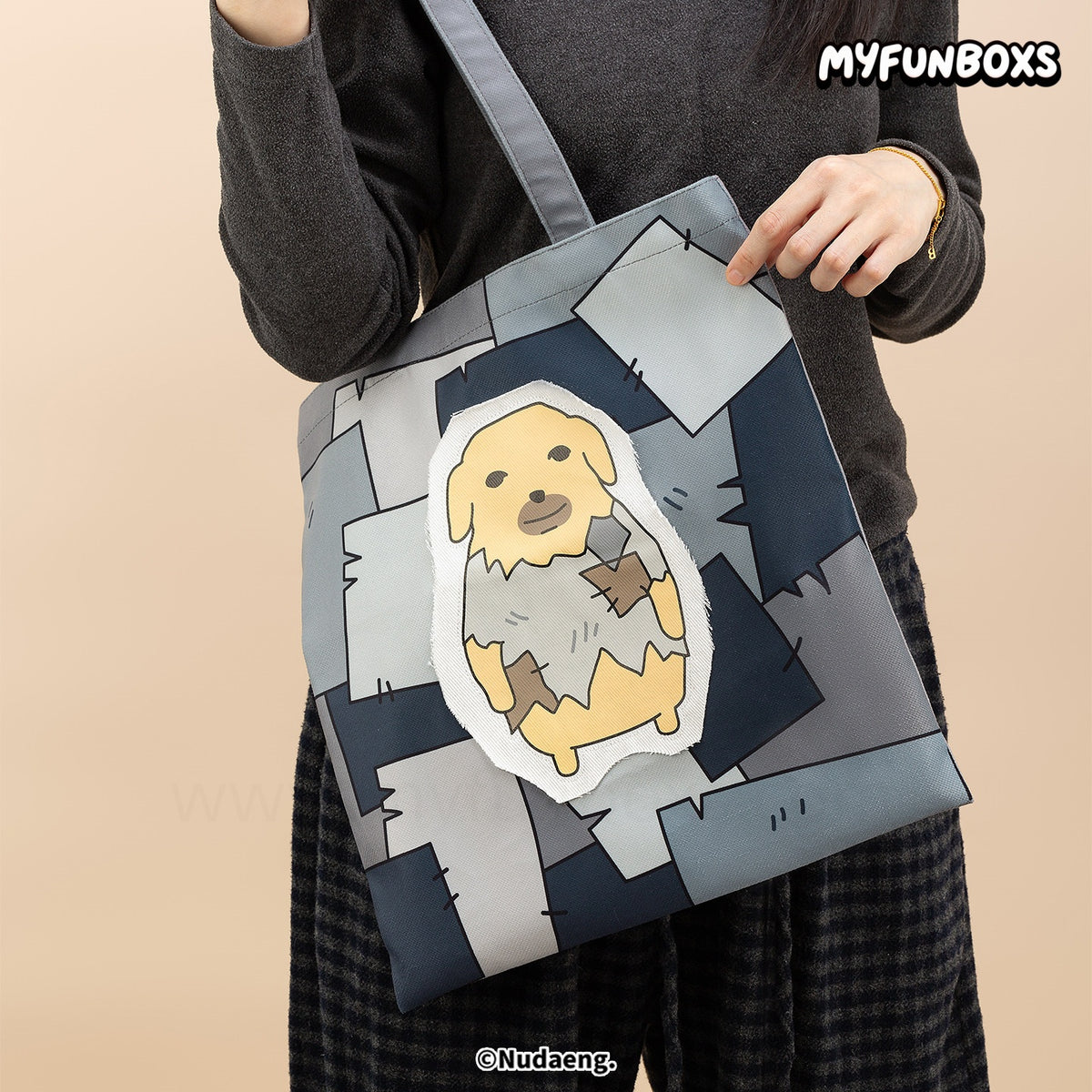 Nudaeng Saucy Tote Bag