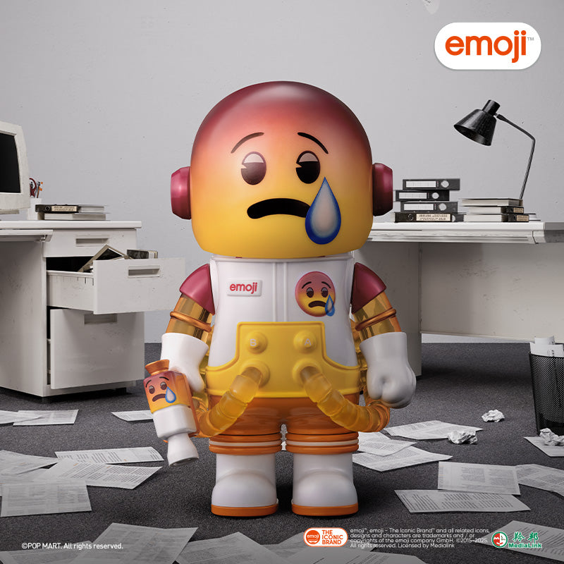 MEGA Space Molly 100% x emoji Series Blind Box