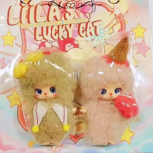 Tarjeta Colgante Muñecas de Peluche de la serie LiiLa's Lucky Cat V3, Edición Limitada