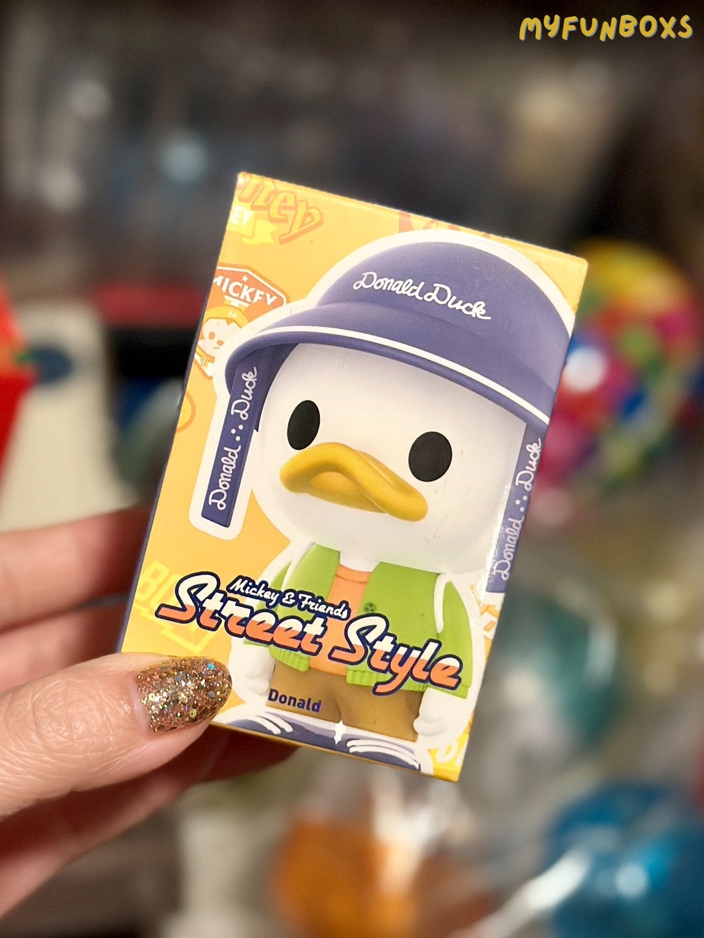 Disney Mickey Family Street Series - Minnie Pop Mart Blind Box