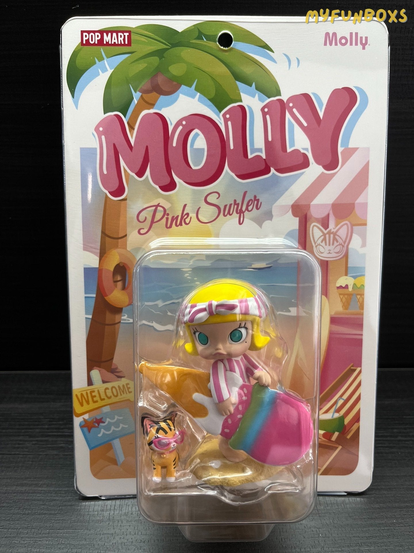 Pop Mart's new Molly Sweetheart surfing sling