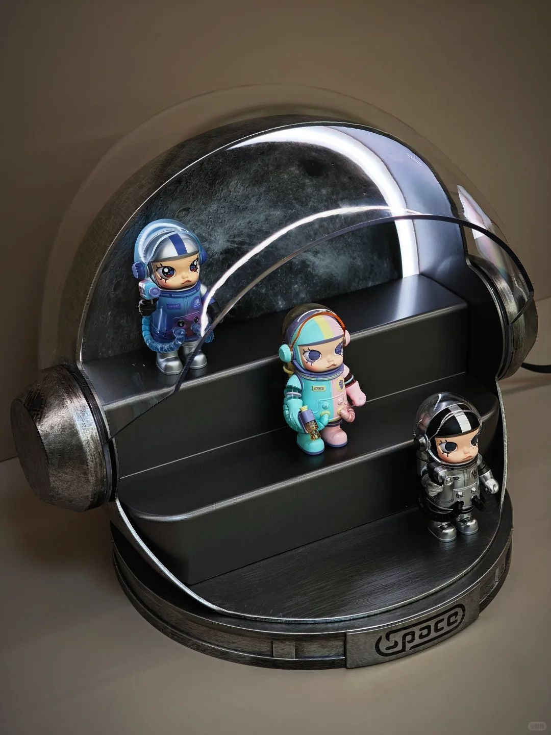 Mega Space Molly Prism Illuminated Display Box