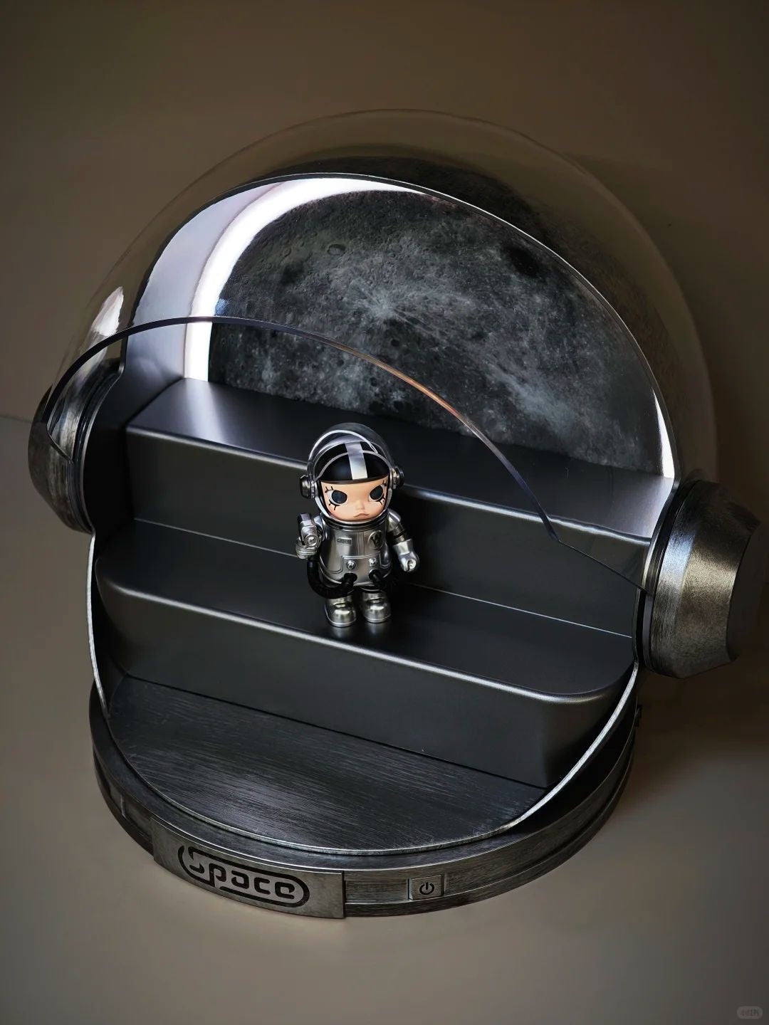 Mega Space Molly Prism Illuminated Display Box