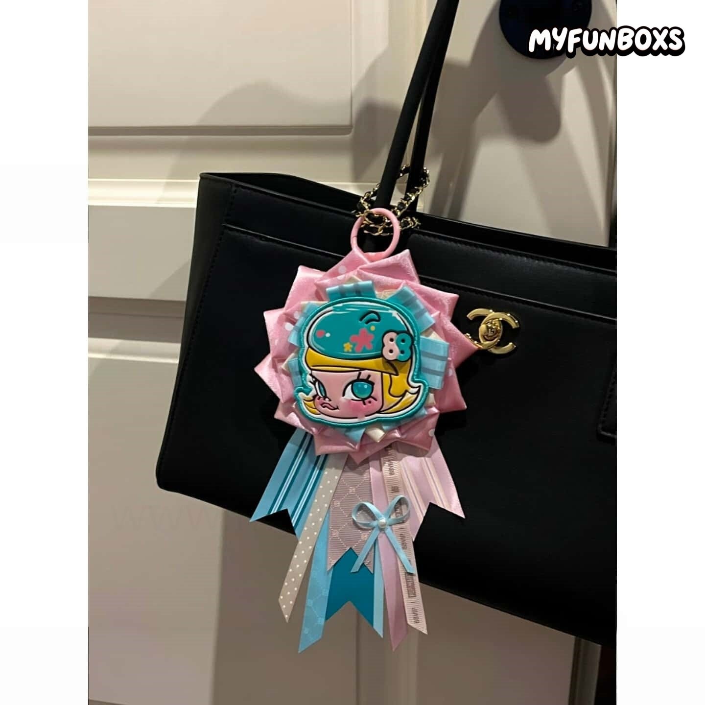 POP MART MOLLY “Magical Charm” Brooch Keychain