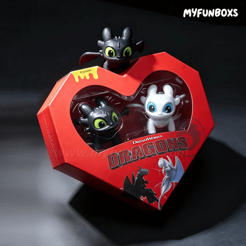 DreamWorks Toothless glow-in-the-dark keychain gift set