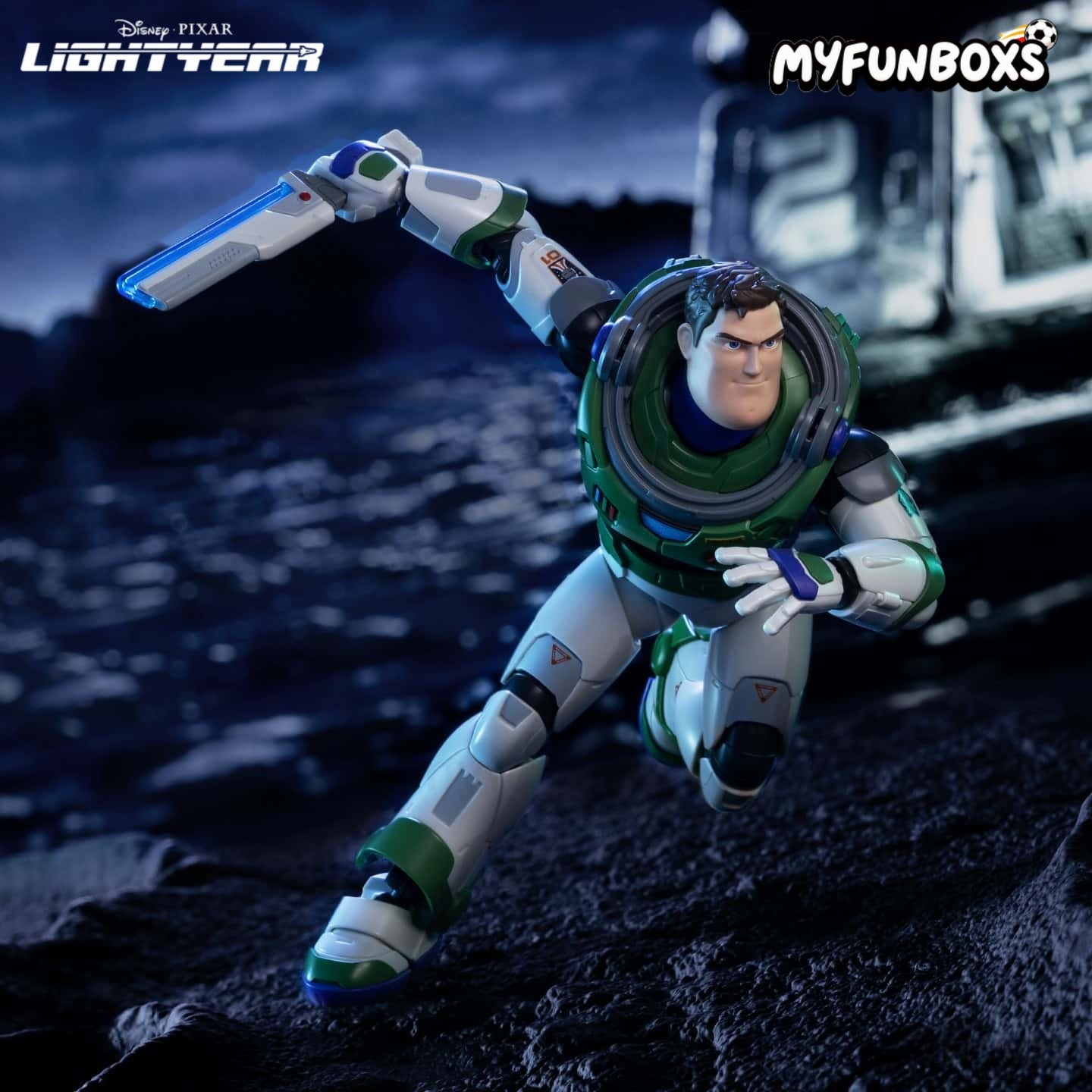 BUZZ  LIGHTYEAR SPACE RANGER MODEL KIT 1/8 Action Figure