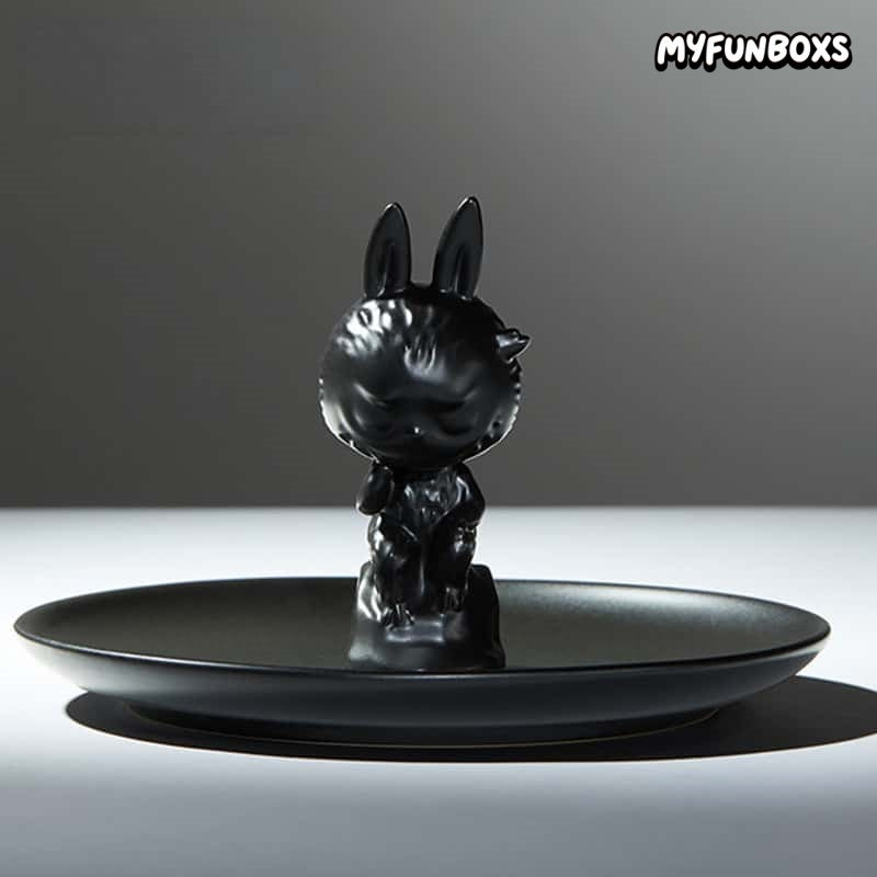 POP MART LABUBU The Thinker Ceramic Tray