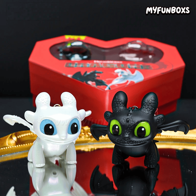 DreamWorks Toothless glow-in-the-dark keychain gift set