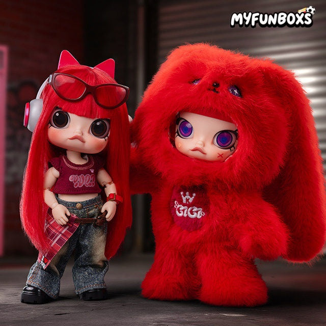 POP MART MOLLY × YUQI 1/8 action figure (PRE-ORDER)