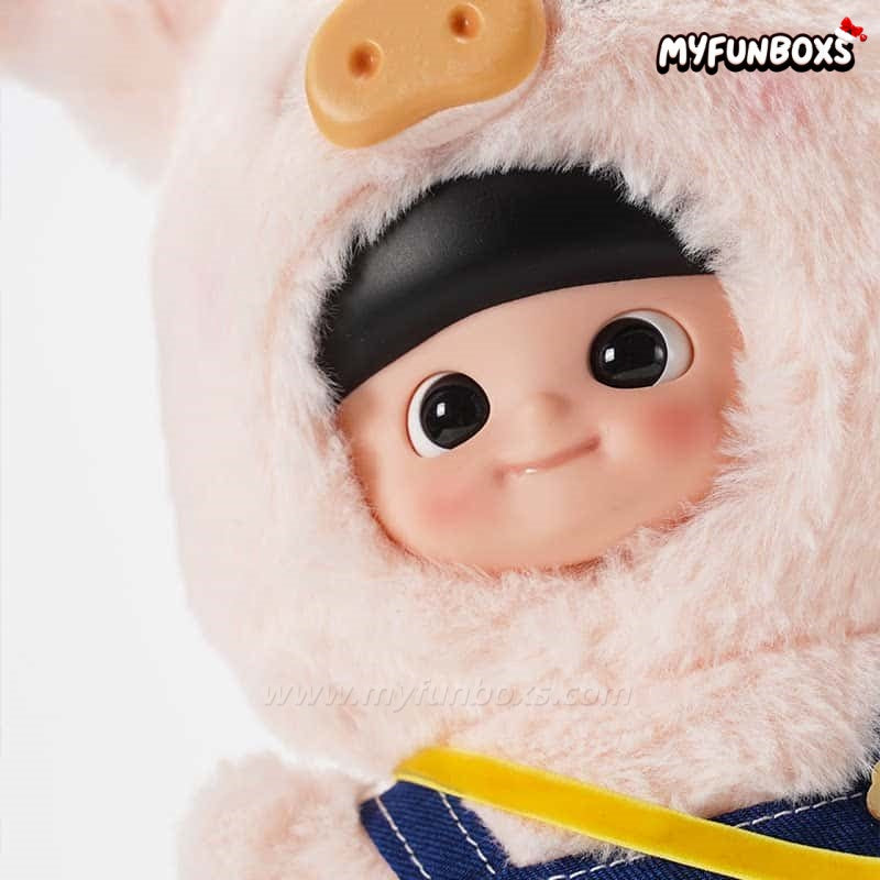 LuLu the Piggy x Mui-Chan Action Doll