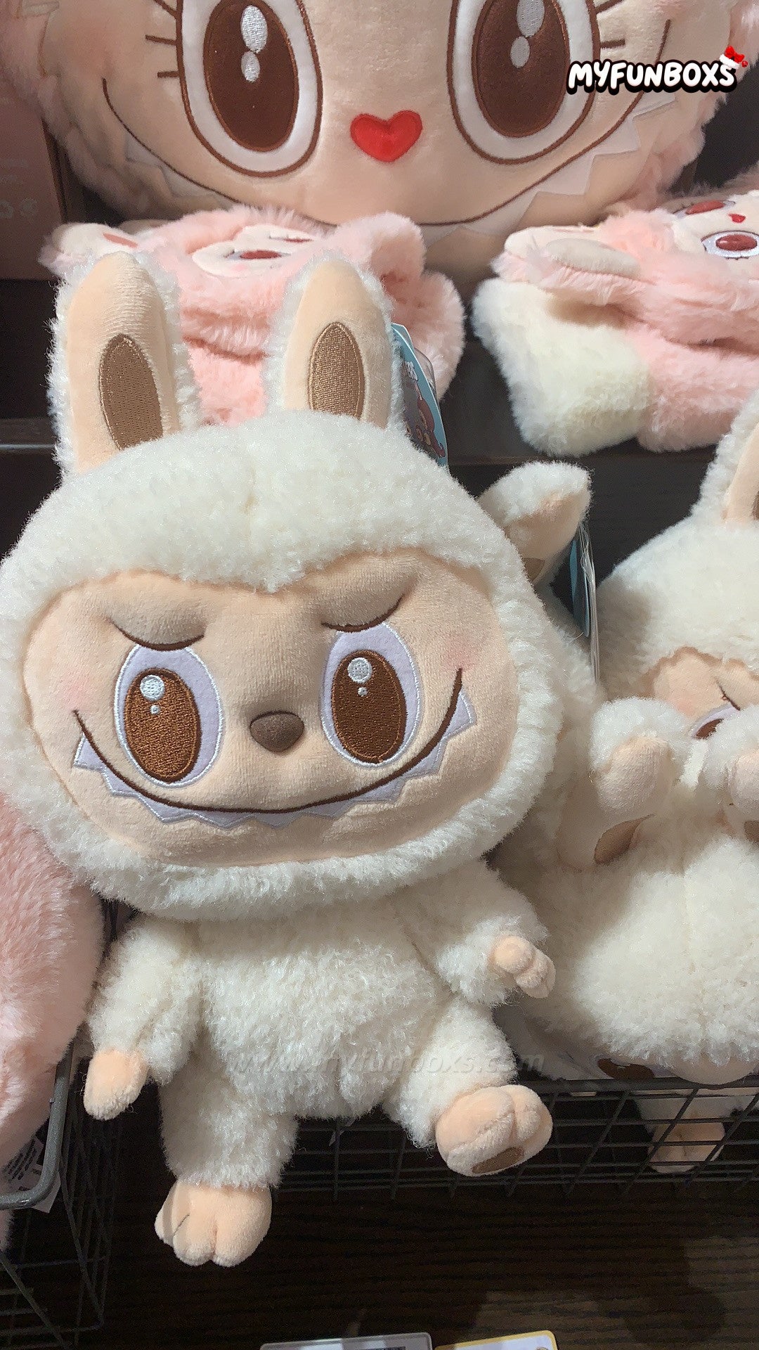 POP LAND (POP MART Land) Exclusive – LABUBU Medium Plush Doll