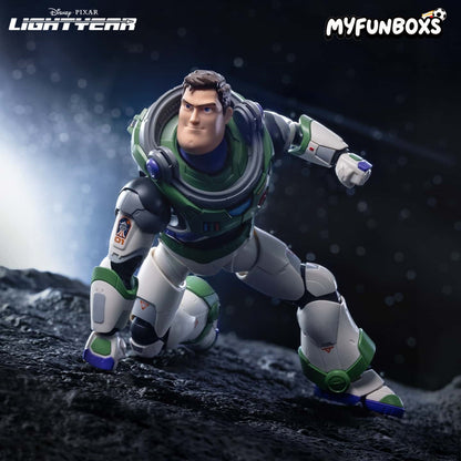 BUZZ  LIGHTYEAR SPACE RANGER MODEL KIT 1/8 Action Figure