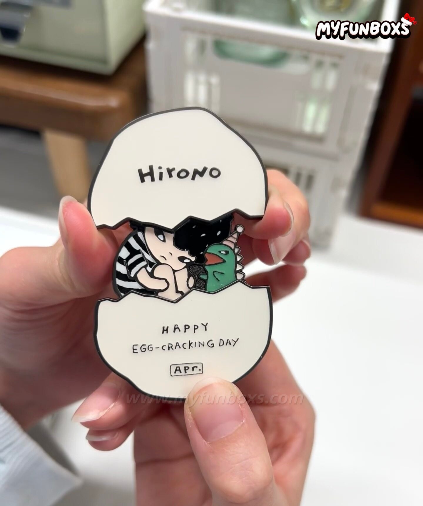POP MART April Birthday Month Badge (Hirono Limited Edition)