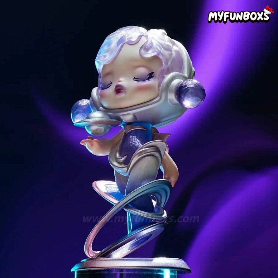 POP MART SKULLPANDA Flowing Light With Figure Hanging Card