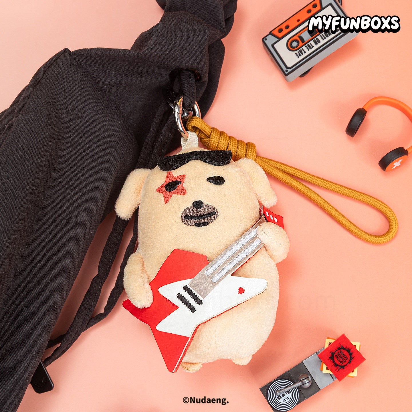 Nudaeng Rock Musician plush keychain