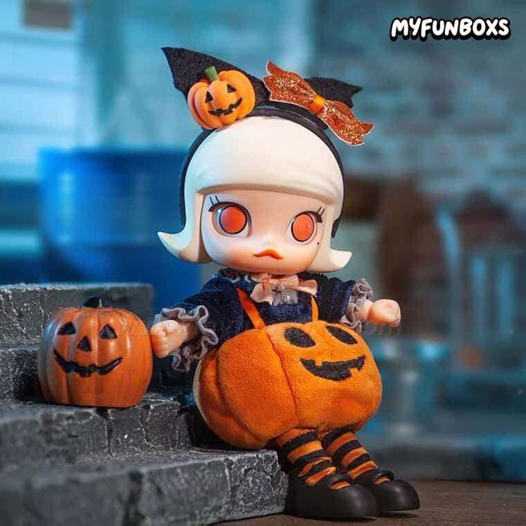 POP MART Molly Halloween Little Devil Action Figure, Halloween Limited Edition