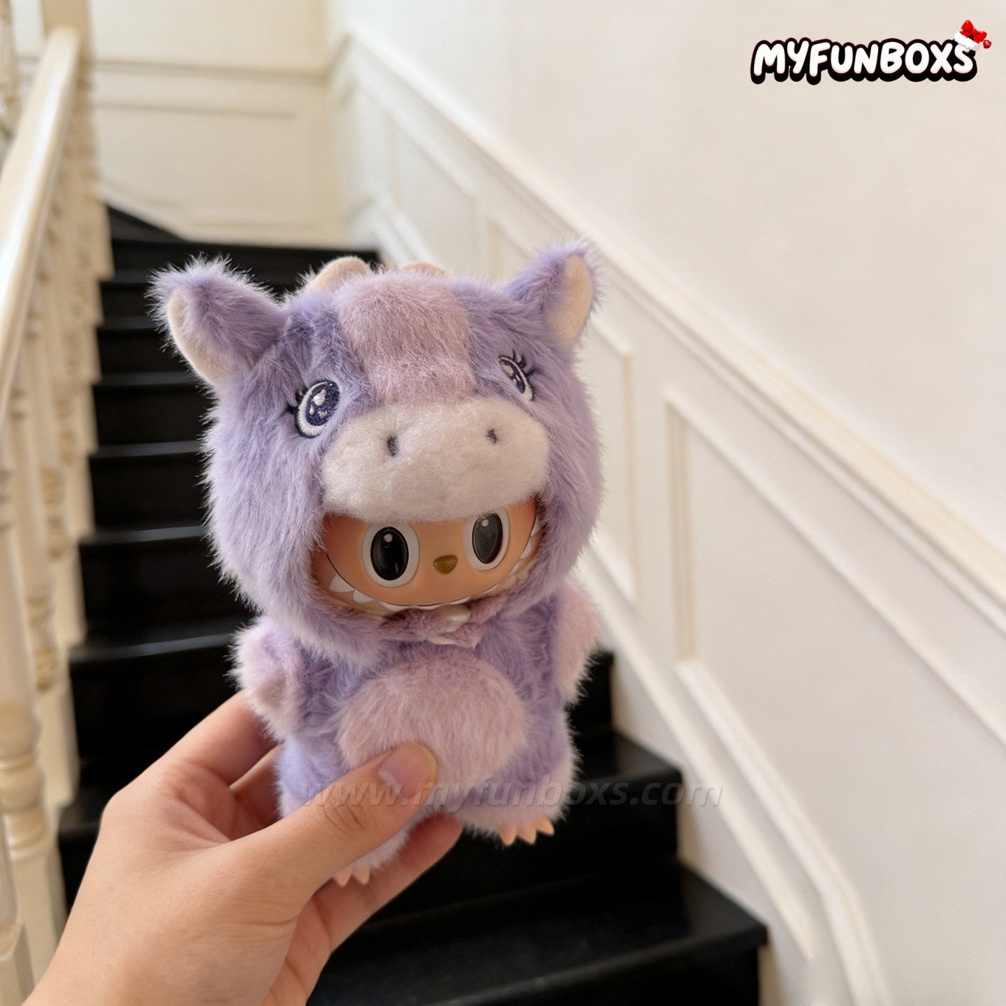 LABUBU Have a Good Run Plush Costume Set – Fits Gen 1-4 Dolls