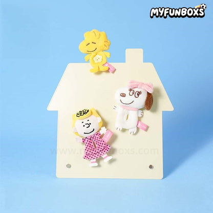PEANUTS Snoopy Pick Me magnetic button figure pendant surprise box