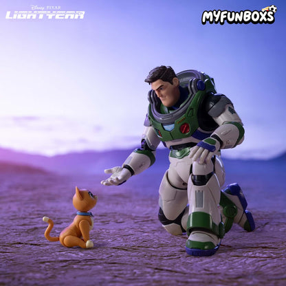 BUZZ  LIGHTYEAR SPACE RANGER MODEL KIT 1/8 Action Figure
