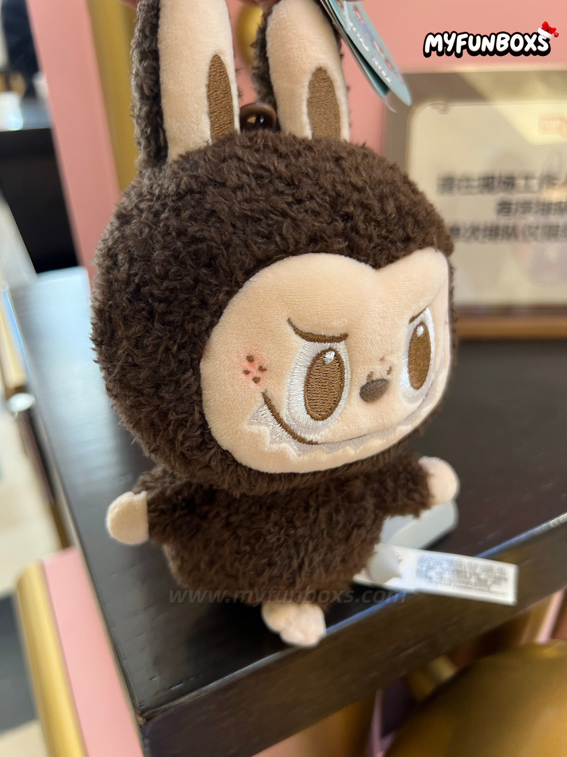 POP LAND (POP MART Land) Exclusive – LABUBU Medium Plush Doll