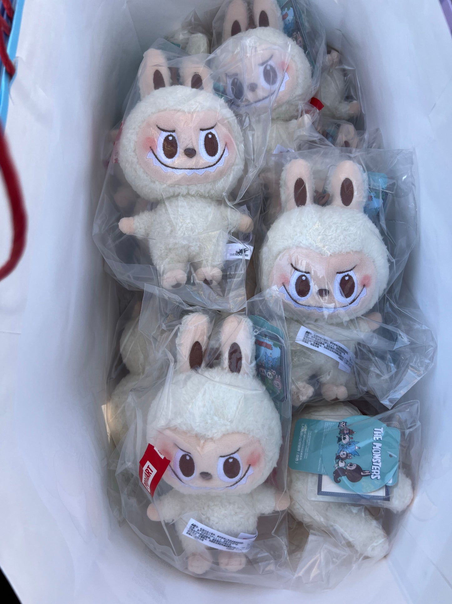 POP LAND (POP MART Land) Exclusive – LABUBU Medium Plush Doll