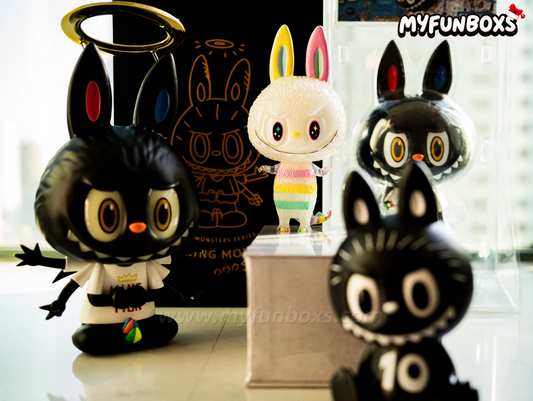 THE MONSTERS LABUBU 10th Anniversary Icon Vinyl Figure