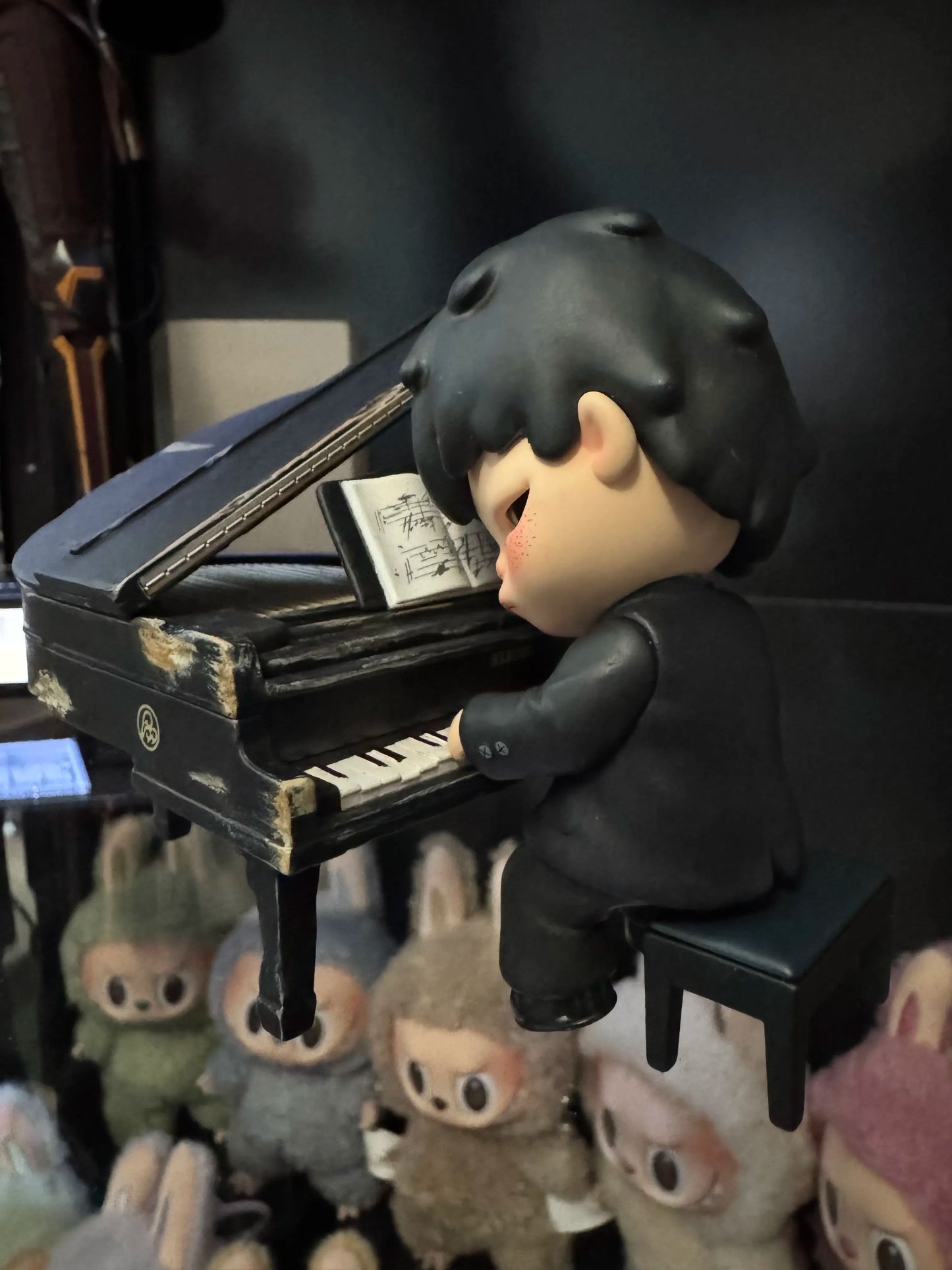 Hirono The Pianist Figure