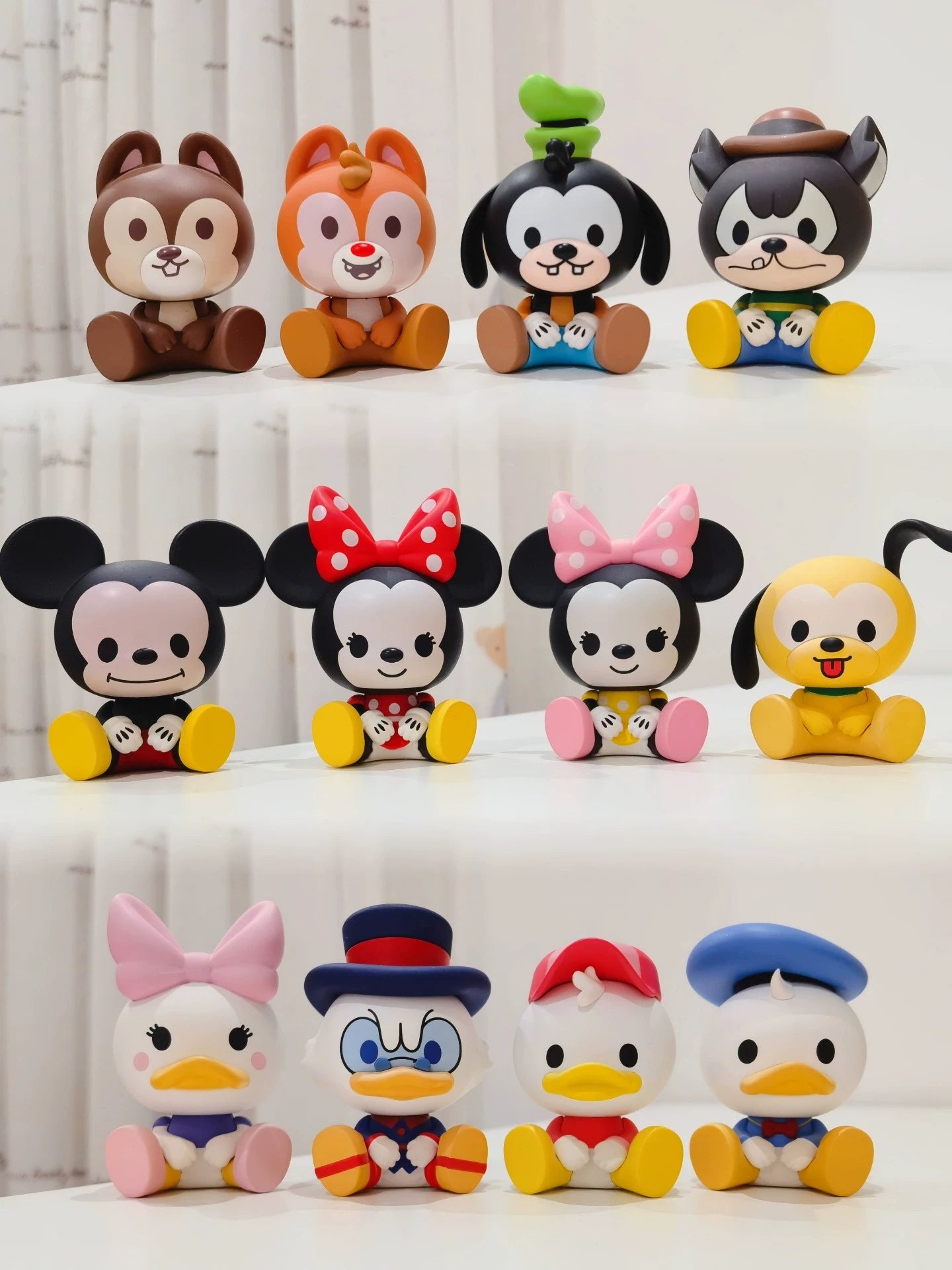 Mickey Mouse Family Series 1 - Mickey Mouse Family Blind Box Set of 12 Basic Models