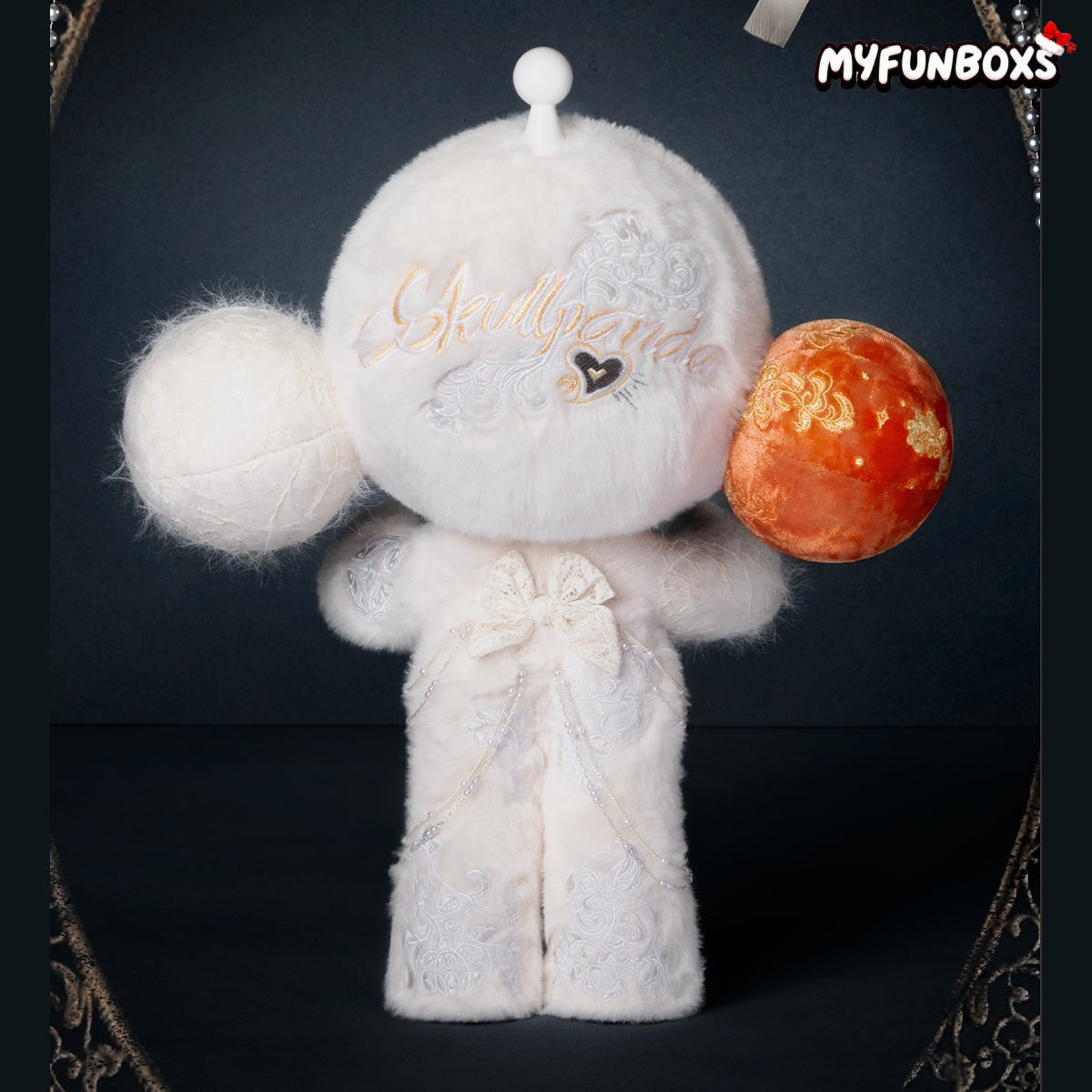 MEGA α SKULLPANDA 400% White Moon(Pre-Order)