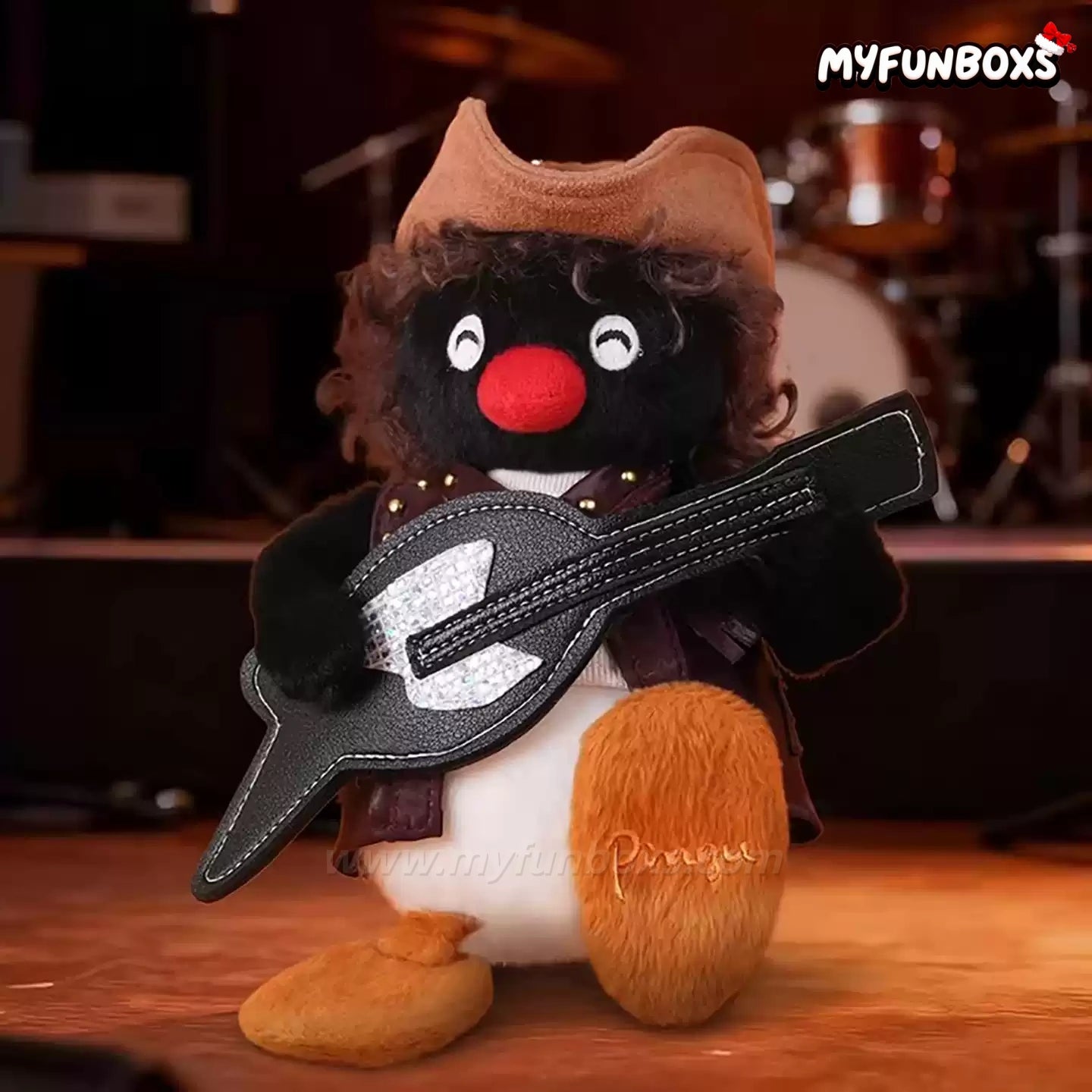 Pingu 45th Anniversary Limited: VINTAGE OOTD Series Plush Blind Box