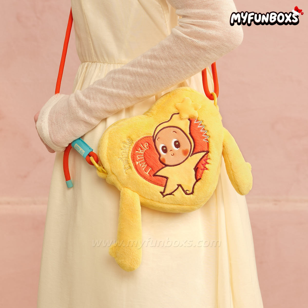 POP MART Twinkle Twinkle Crush On You Series-Hand-in-Hand Heart Bag