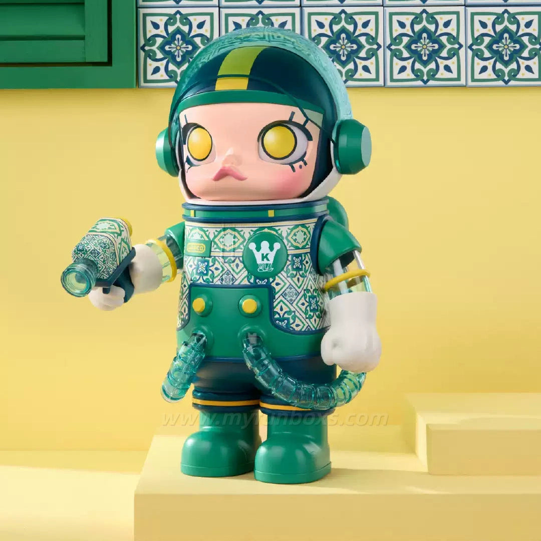 SPACE MOLLY Macau Exclusive - 400% Porcelain-Painted Figure