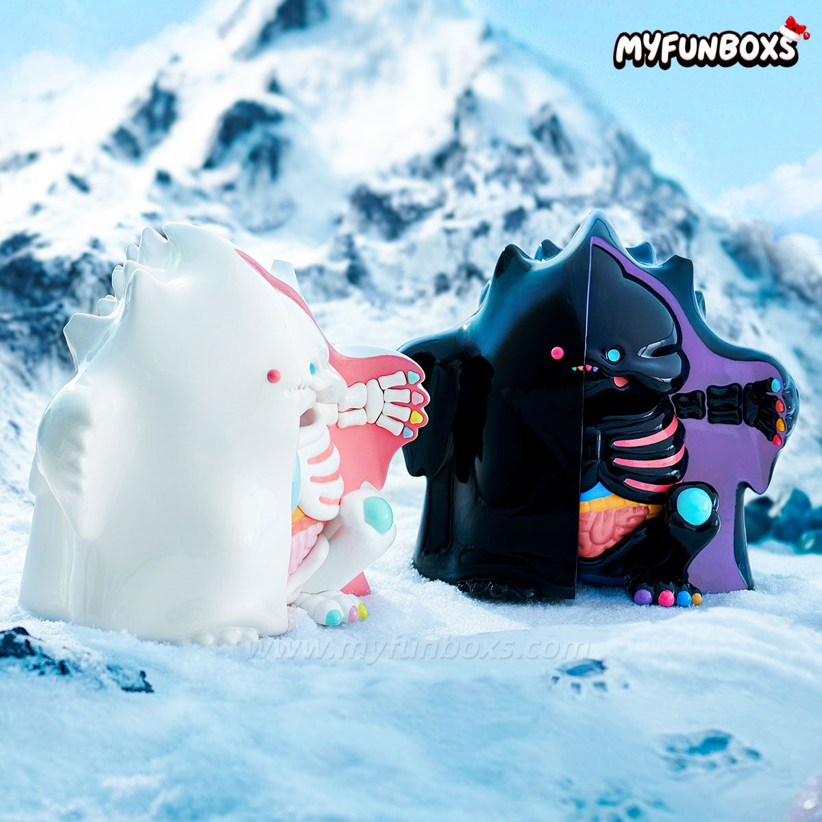 POP MART MEGA COLLECTION 400% YUKI POLAR DAY/POLAR NIGHT