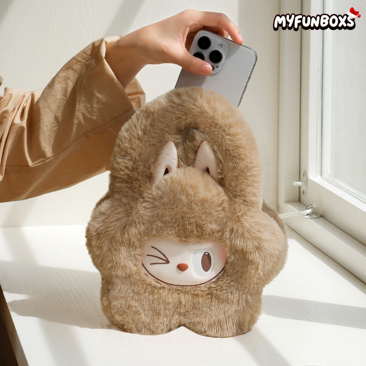 POP MART THE MONSTERS Classic Series-Plush Flower Bag (Blue)