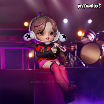 POP MART SKULLPANDA x Nana Action Figure