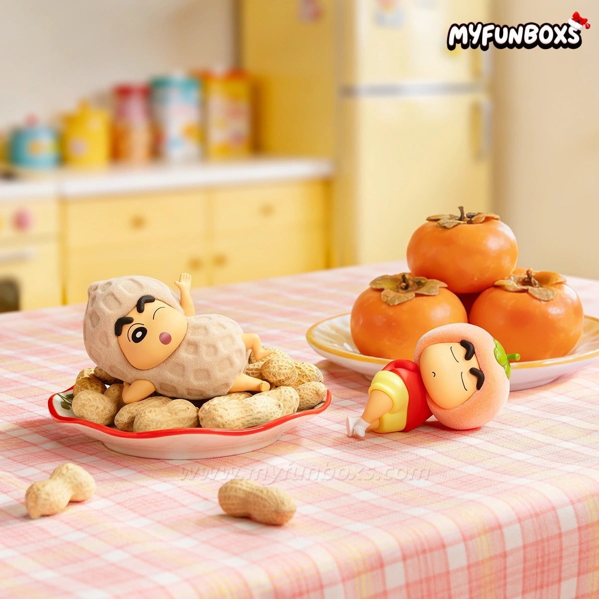 Crayon Shinchan Munch On Fruit Series Figure Blind Box