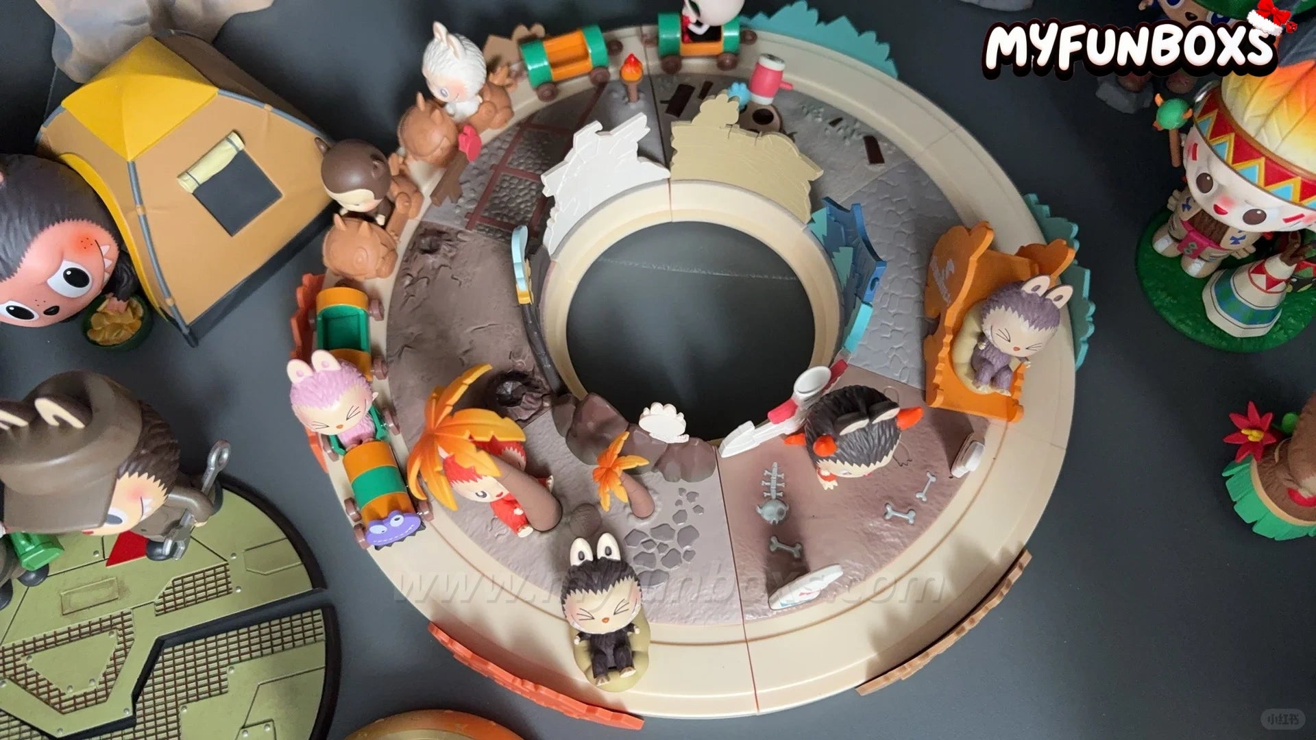 POP MART THE MONSTERS LABUBU Playing Games Series Scene Sets Blind Box (Whole Set Opened)