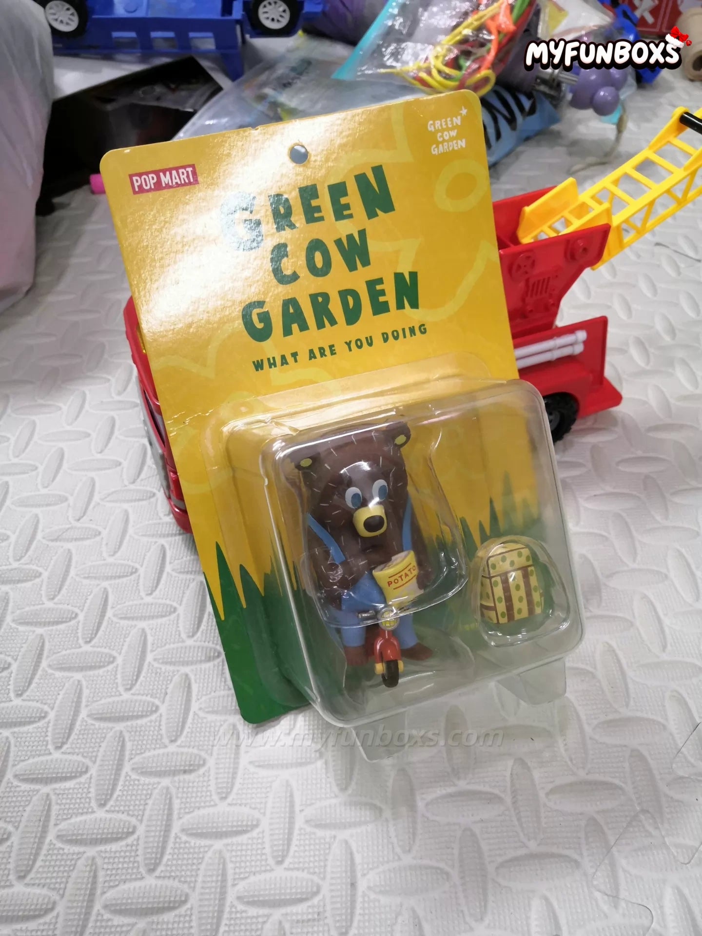 POP MART Kohei Ogawa Green Cow Garden Animal Friends Mini Series Hanging Card