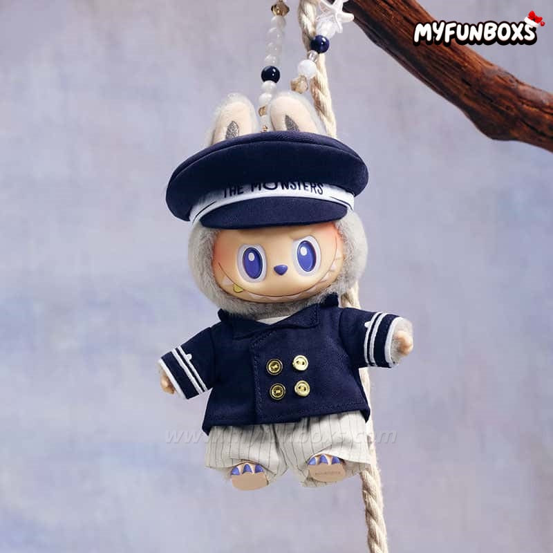 POP MART The Monsters De Vliegende LABUBU Series Captain Vinyl Plush Hanging Card, POP LAND Exclusive (PRE-ORDER)