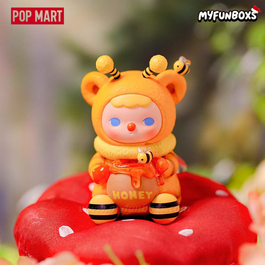 Pucky Honey Bear Baby Figure Hanging Card