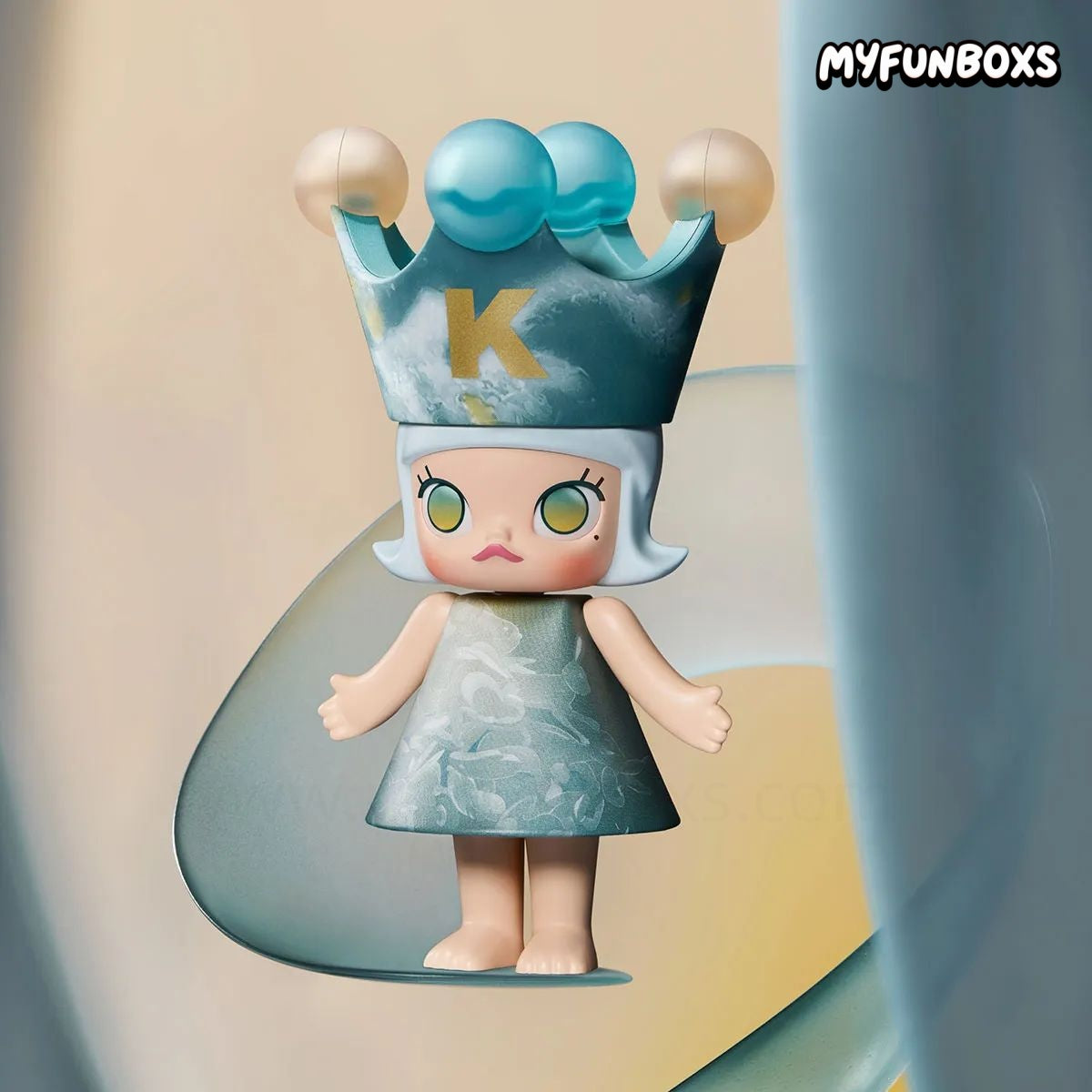 POP MART MEGA ROYAL MOLLY 100% Series 1 Figure Blind Box (PRE-ORDER)