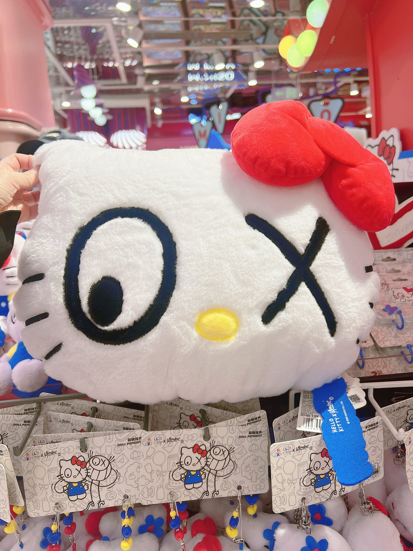 Miniso Hello Kitty × Andr Saraiva Collection – Merchandise