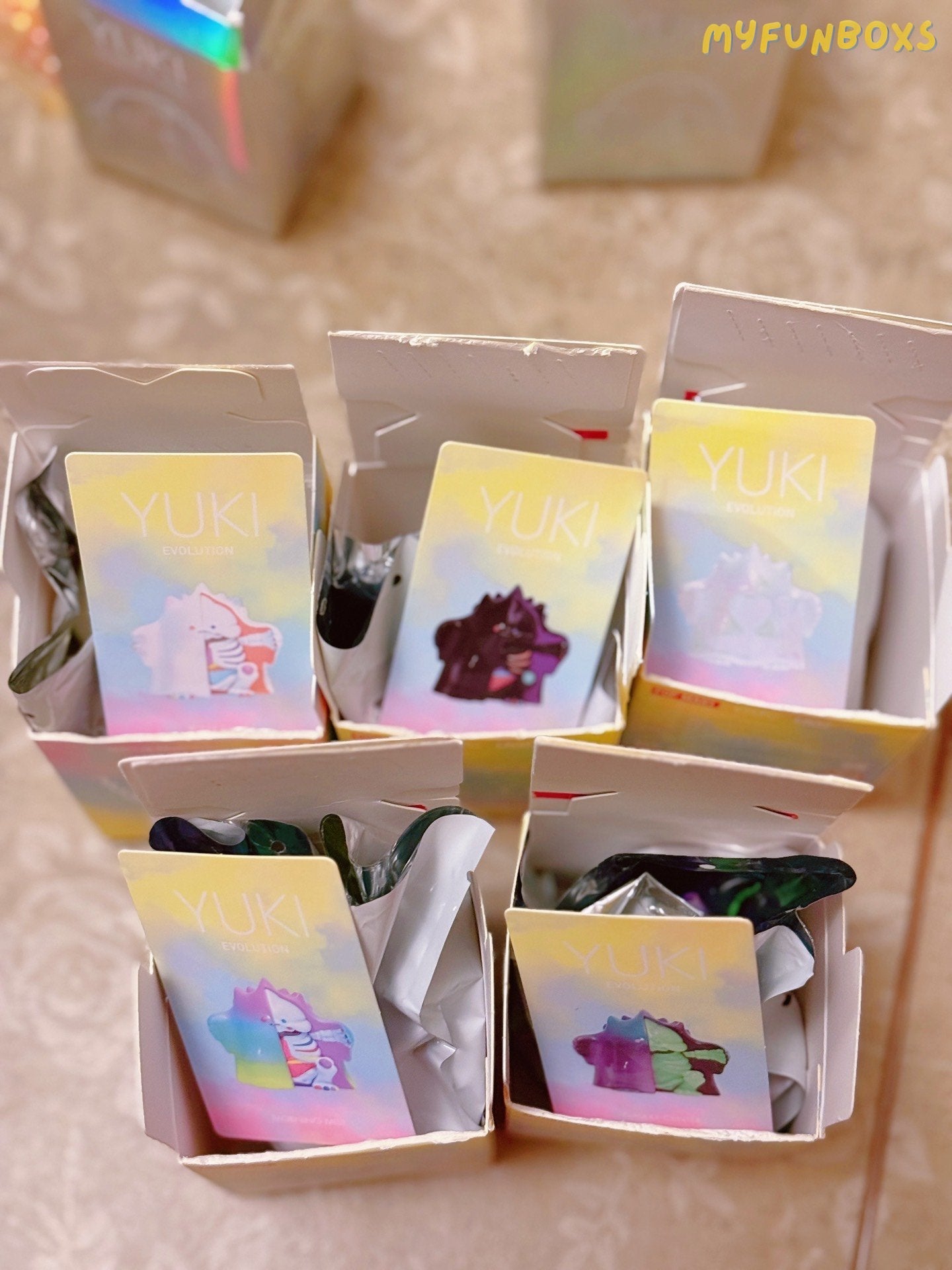 [5 pieces] Pop Mart YUKI Evolution Series Blind Box Galaxy Depths/Morning Mist/Polar Day/Sun Dog/Polar Night YUKI Half-Dissected,